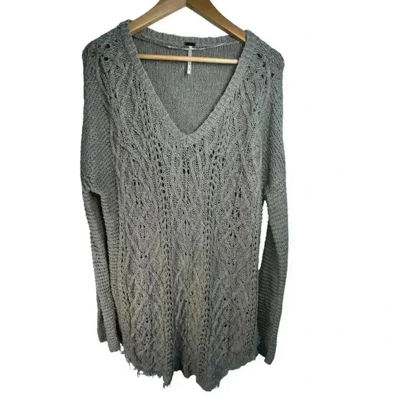 Free People Women’s Beige Knitted Raw Hem Oversized Distressed Sweater‎ Large - Picture 1 of 6